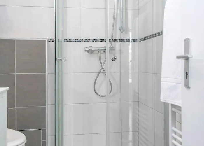 Des Roses Place Des Martyrs Hyper Centre * Schieren